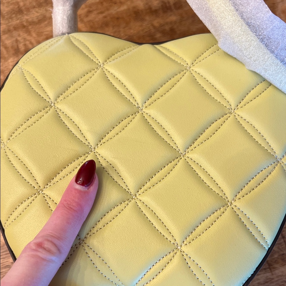 kate spade โ ๏ธ pale yellow quilted heart mini satchel with green leaf ๐ ๐ - Picture 14 of 14